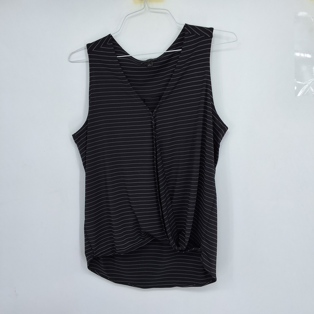 Banana Republic Large Sleeveless Black and White Top